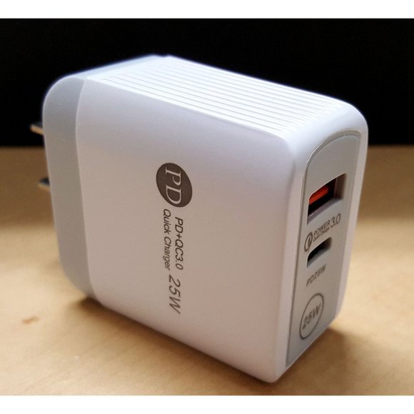 Fast PD Wall Charger Dual Port QC 3.0 USB Type C and USB A Ports - Picture 4 of 7